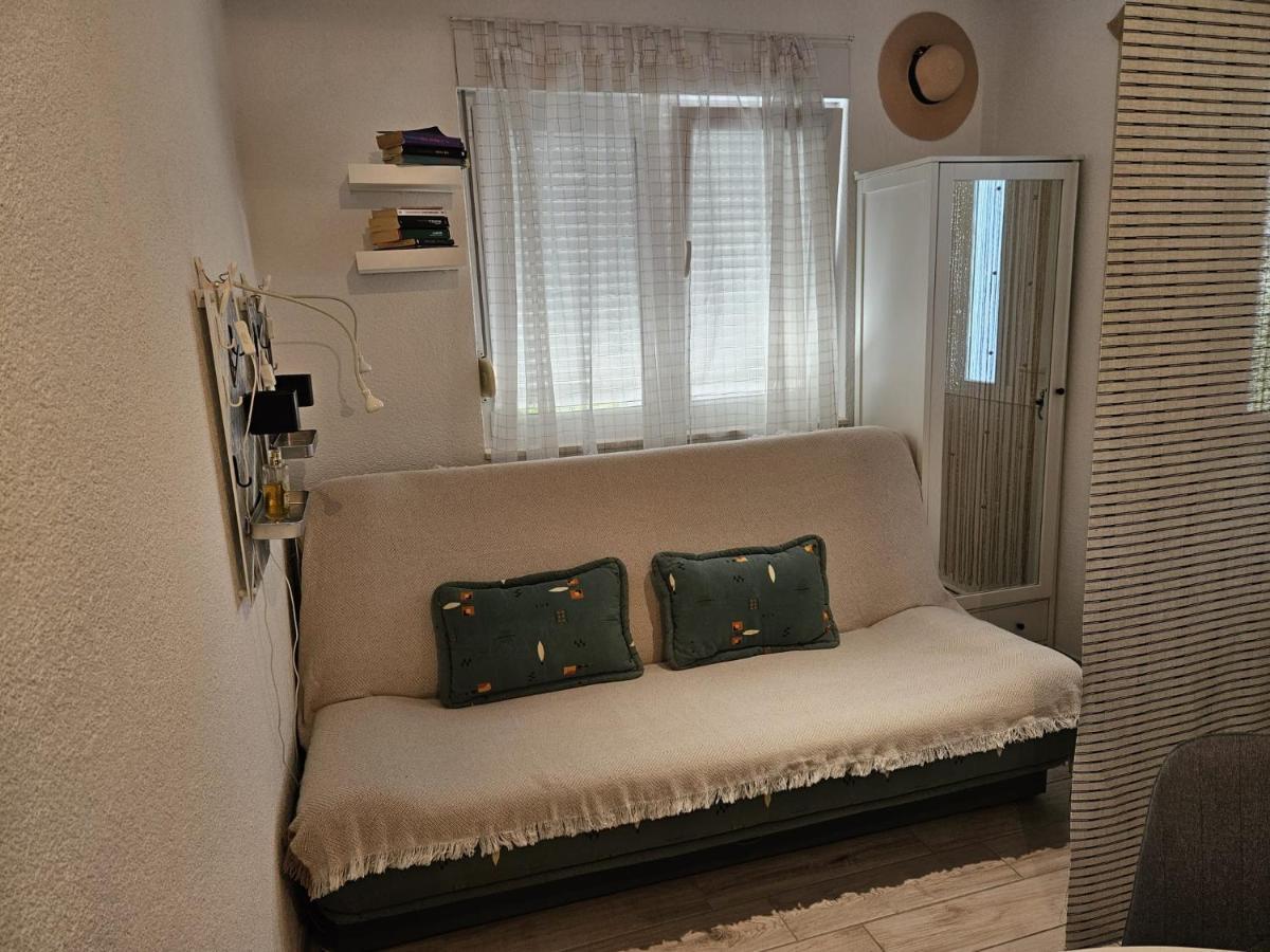 Holiday home Mala Kuca Ispod Borova *